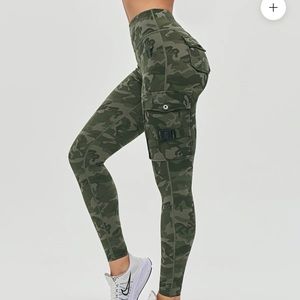FirmAbs camo Cargo leggings